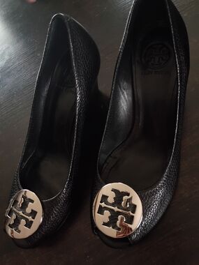 Tory Burch Black Leather Logo Ballet Flats